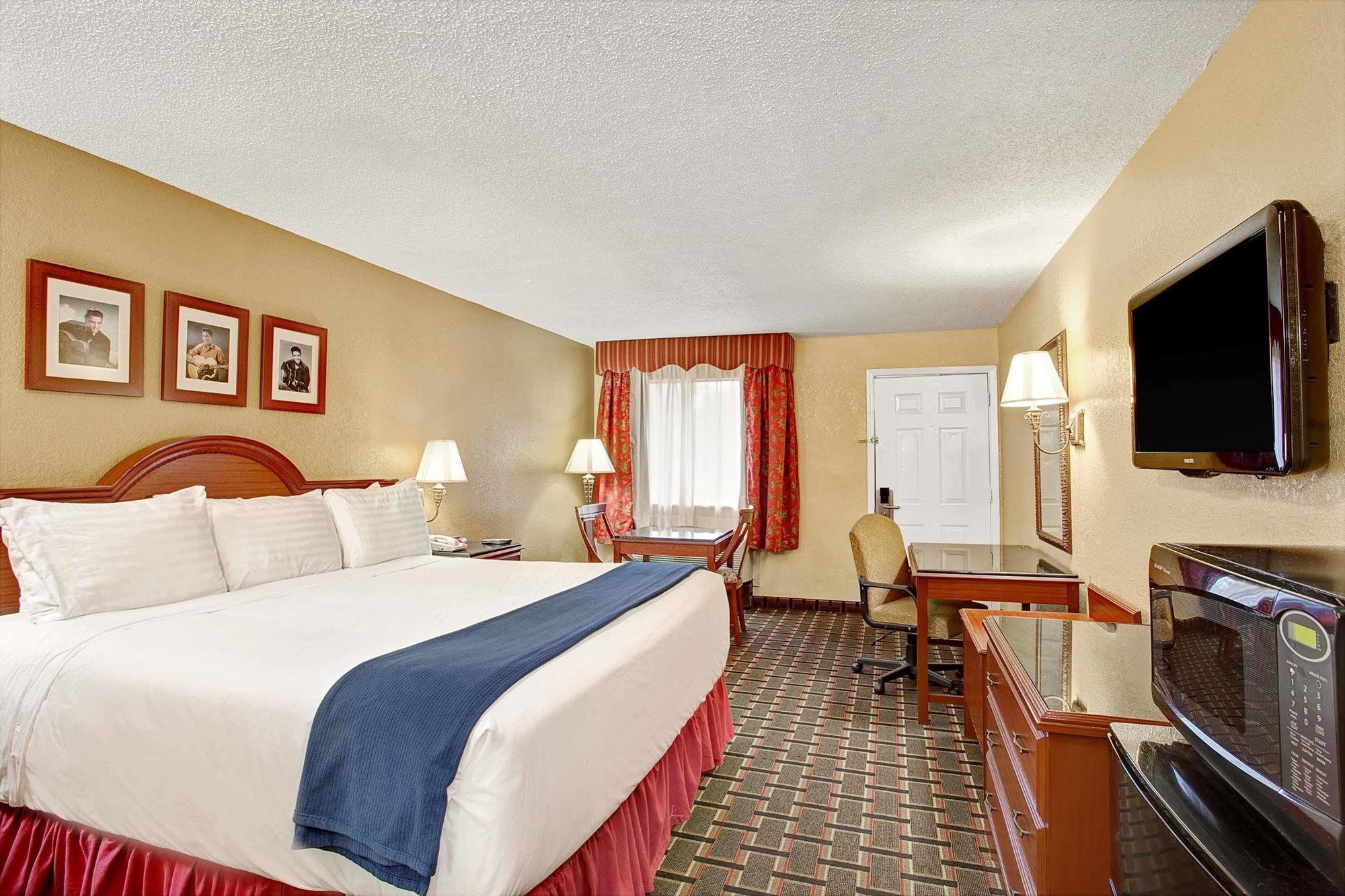 Hotel Days By Wyndham At Graceland 2*